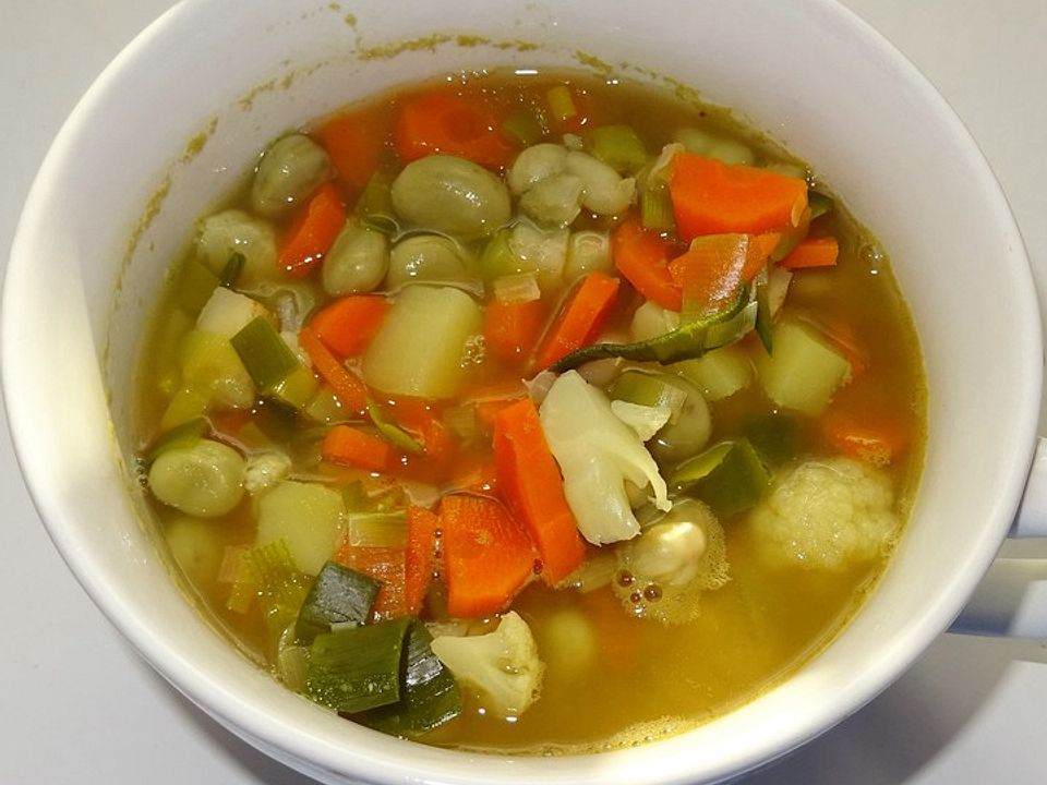 Dicke Bohnen-Suppe mit Kartoffeln und Möhren à la Didi von ...