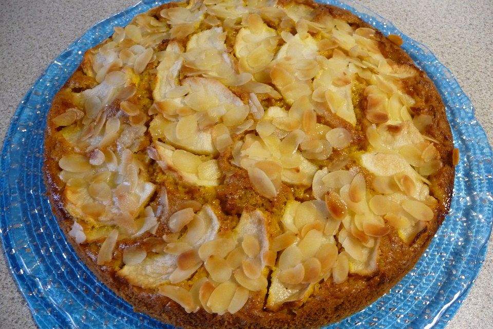 Kürbis-Apfel-Kuchen mit Eierlikör