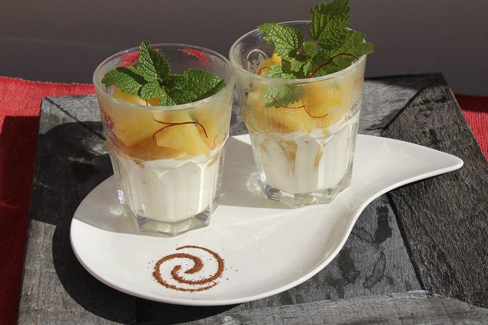 Glasierte Ananas mit Chili und Mascarpone