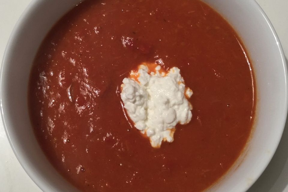 Paprika-Tomatensuppe