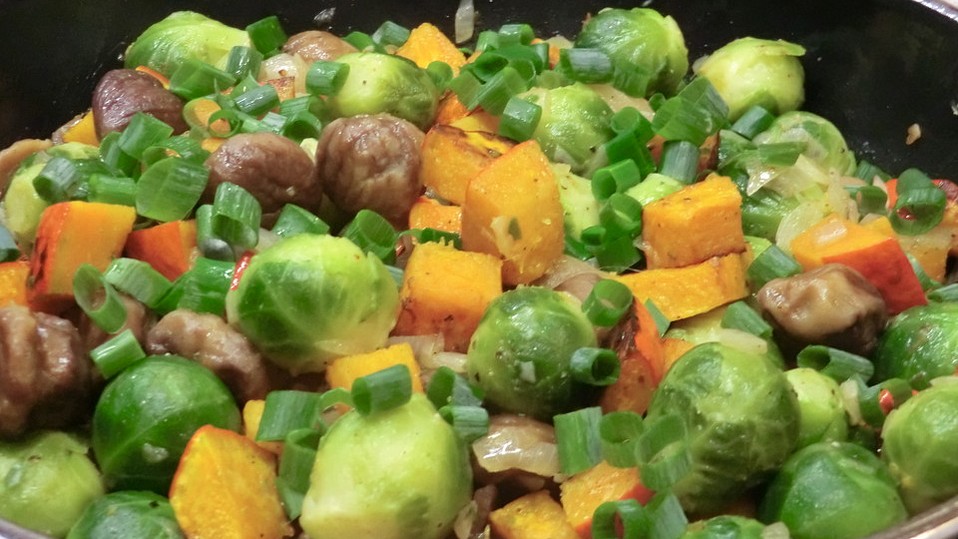 K-rbis-Rosenkohl-Maronen-Pfanne