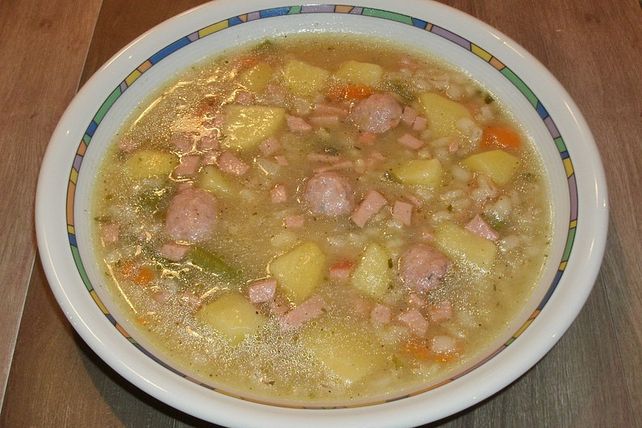 Graupensuppe mit Fleischwurst und Mettbällchen von keshi_01| Chefkoch