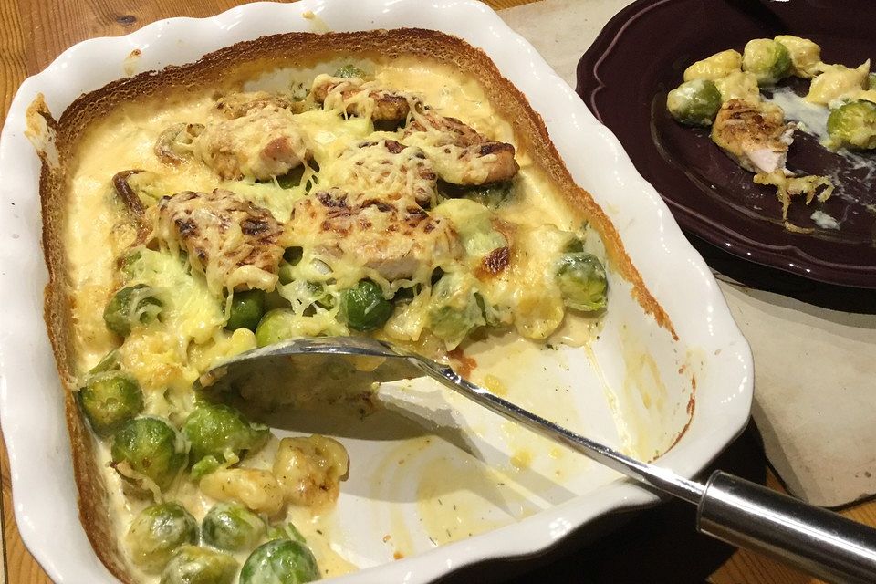 Puten-Rosenkohl-Gnocchi-Gratin