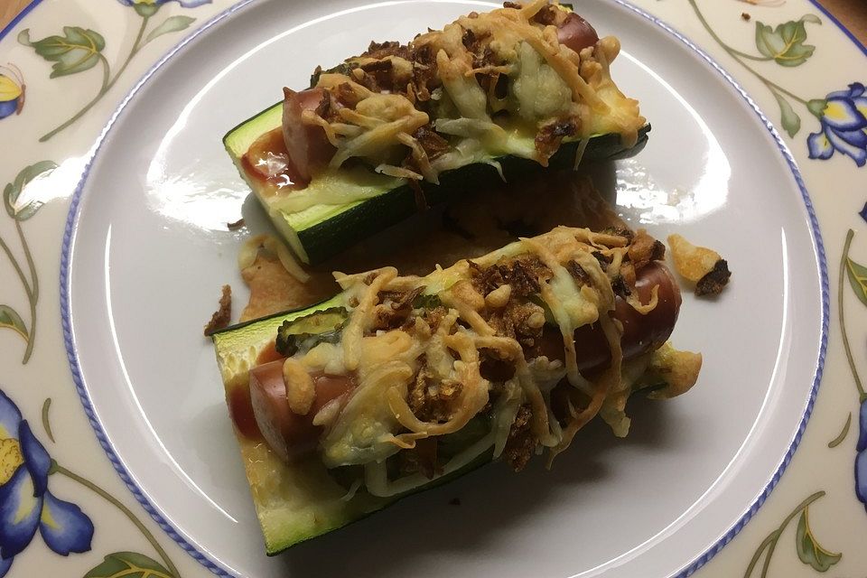 Low carb Zucchini-Hot Dogs