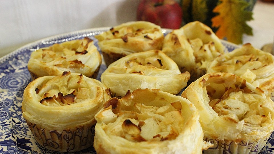 Apfel Blatterteigmuffins Von Schafgarbe01 Chefkoch 