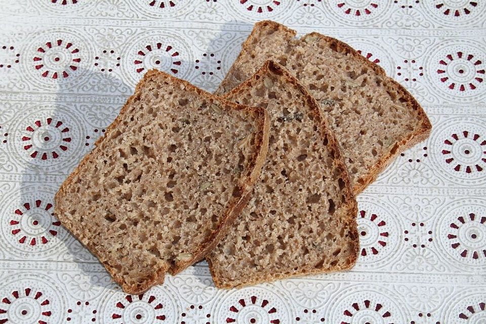 Emmer-Dinkel-Kürbiskern-Sauerteig-Vollkornbrot