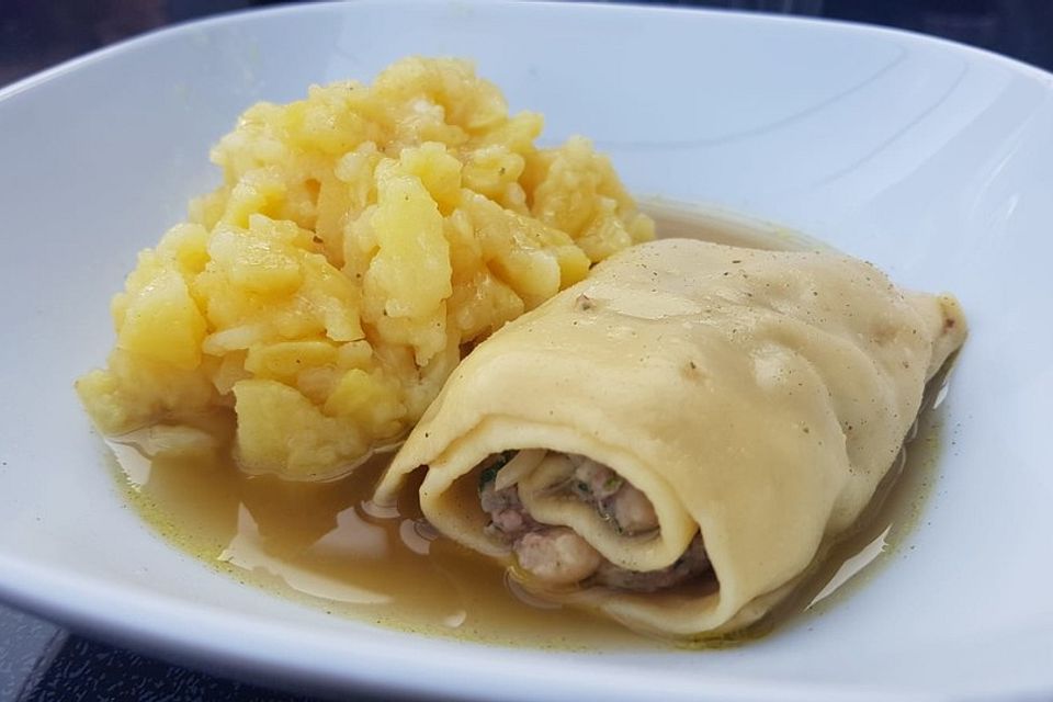 Echte schwäbische, gerollte Maultaschen ohne Spinat