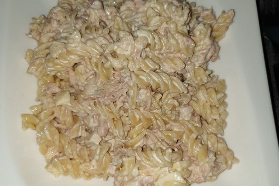 Thunfischsalat mit Nudeln