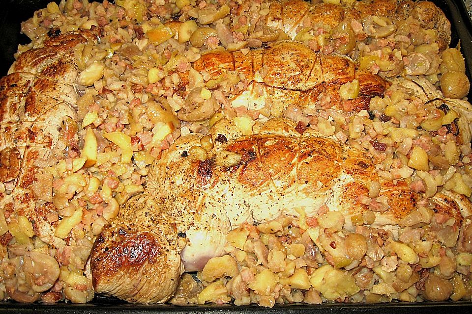 Schweinefilet mit Maroni - Speck - Apfel - Fülle