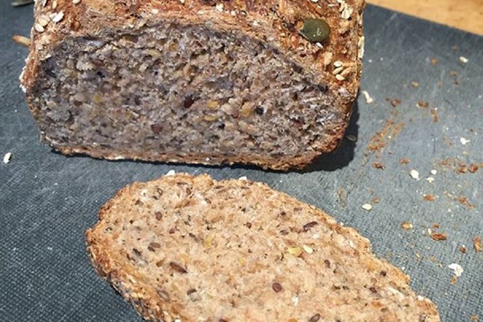 Schnelles Dinkelvollkorn-Körnerbrot