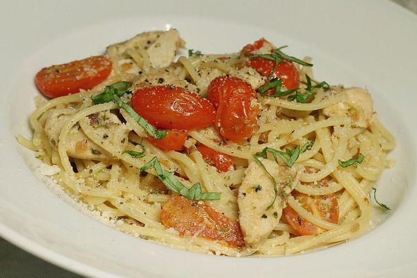Tomaten-Hähnchenbrust-Spaghetti von leeresglas93 | Chefkoch