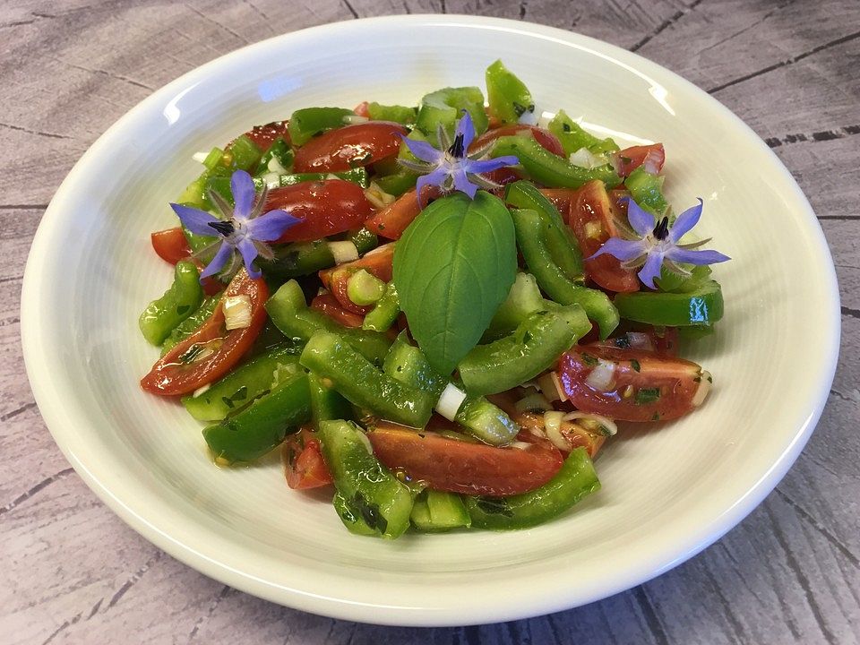 Vegetarischer Paprika-Tomaten-Salat von geschmacklich_gut| Chefkoch