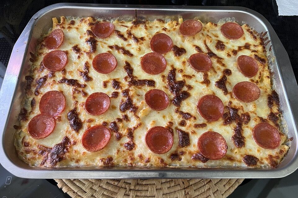 Mac and Cheese Pizza Style