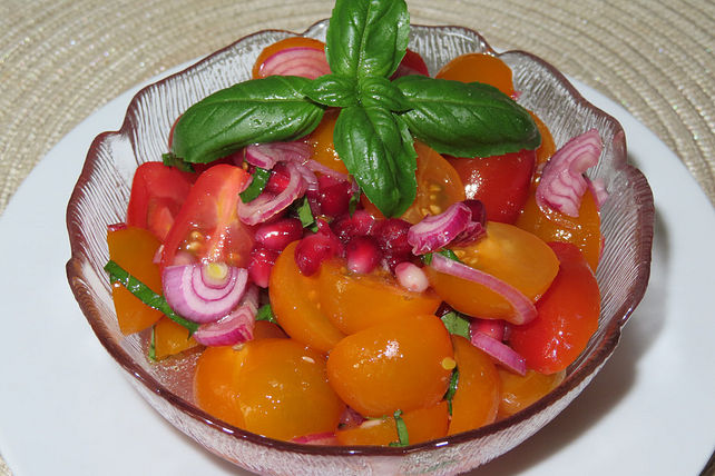Bunter Tomatensalat mit Granatapfel von Anaid55| Chefkoch