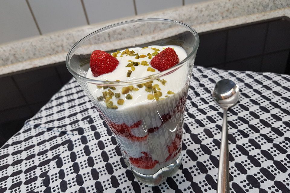 Erdbeer-Joghurt-Dessert