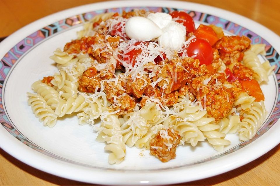 Fusilli Rigate in Salsicca-Bolognese