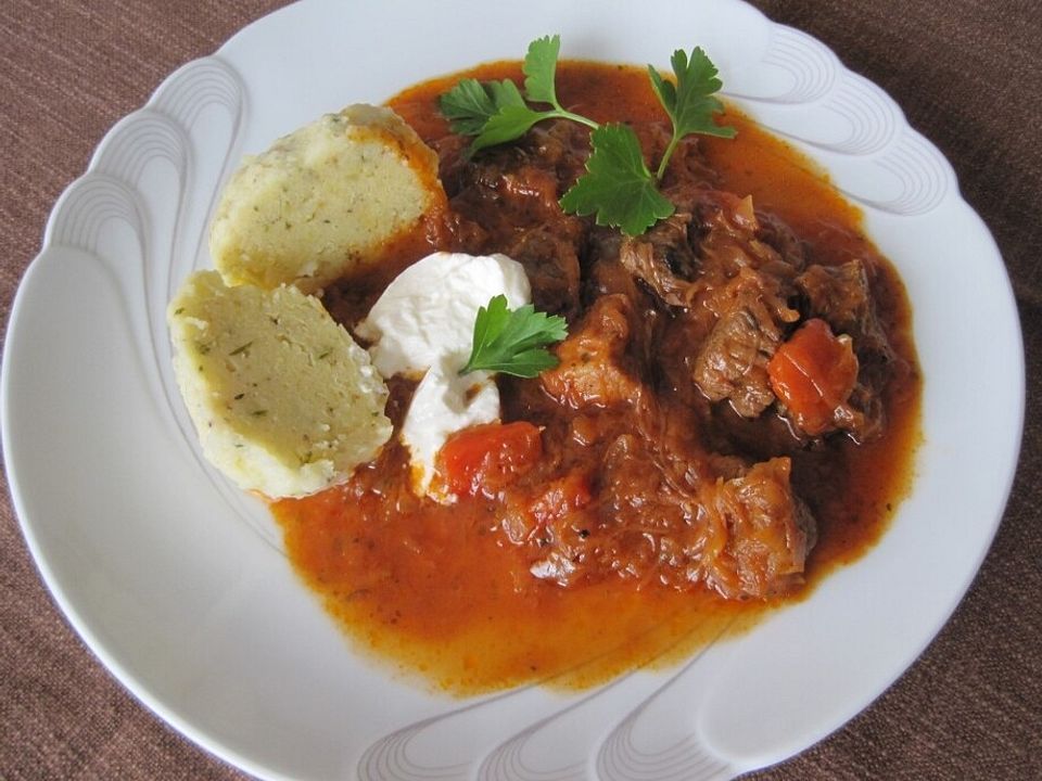 Szegediner Gulasch mit Rindfleisch von eisbobby Chefkoch