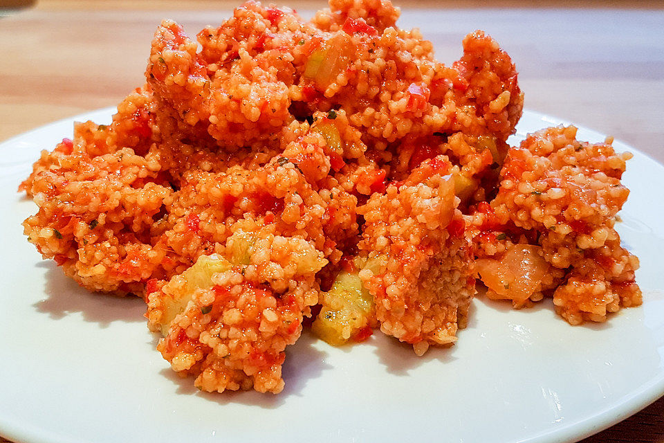 Roter Couscous-Partysalat