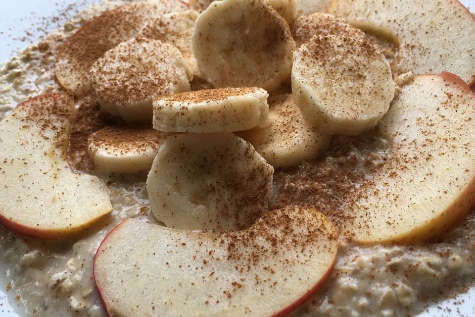 Bananen-Haferbrei mit Topping