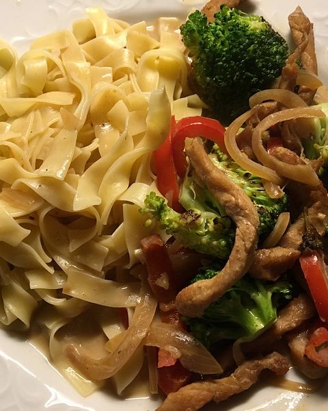 Rahmgeschnetzeltes Rezepte | Chefkoch