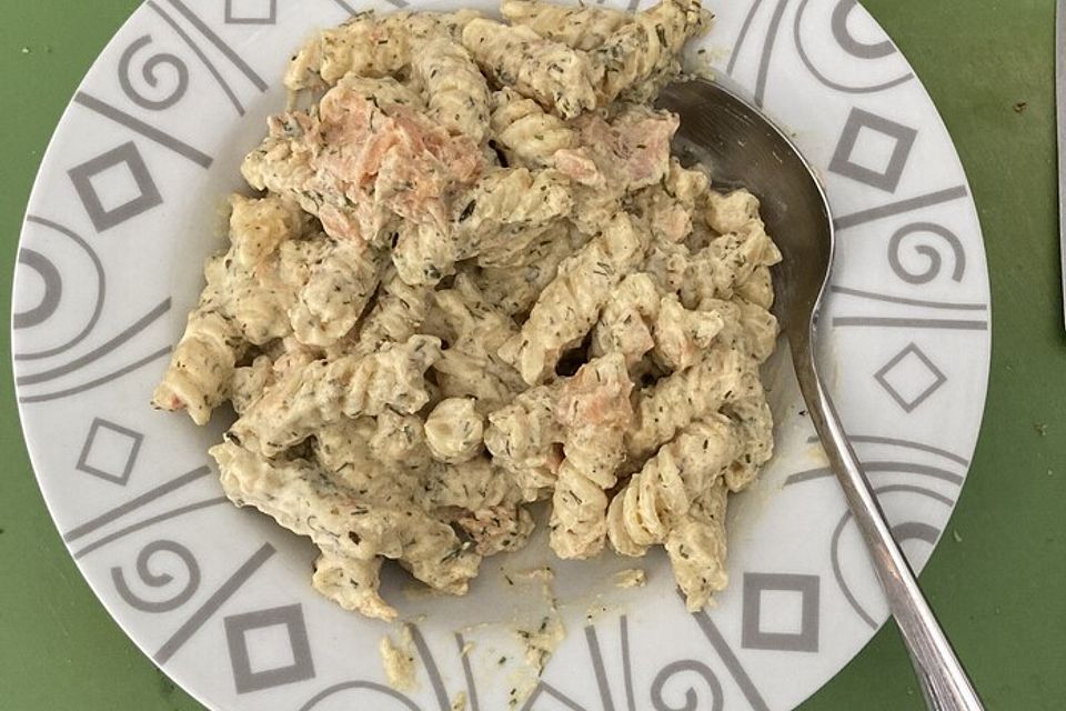 Onepot Spirelli mit Räucherlachs Onepot Spirelli mit Räucherlachs