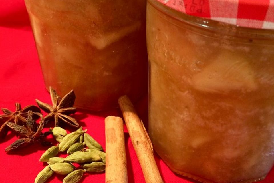 Glühwein-Apfelmarmelade mit Amaretto