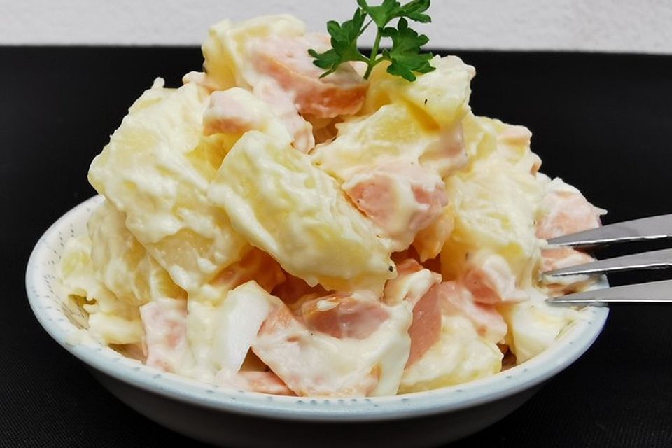 Kartoffelsalat mit selbst gemachter Mayonnaise