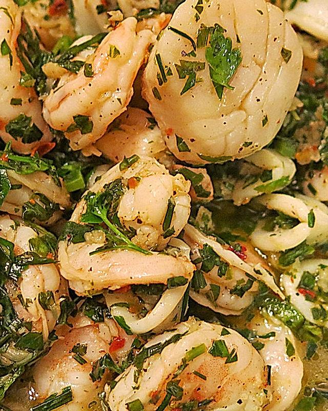Meeresfrüchte - Salat mit Zitrone und Limone