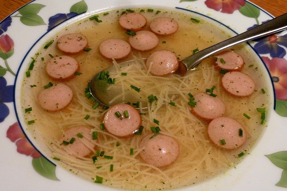 Tiroler helle Nudelsuppe