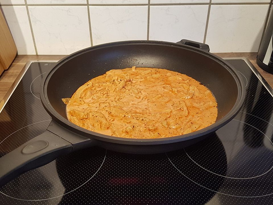 Schweinegeschnetzeltes mit saurer Sahne und Thymian von Westkurvenküche ...