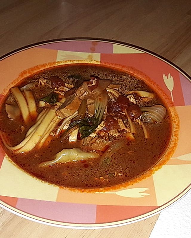 Dao xiao mian, traditionelle chinesische Nudel-Gemüse-Suppe