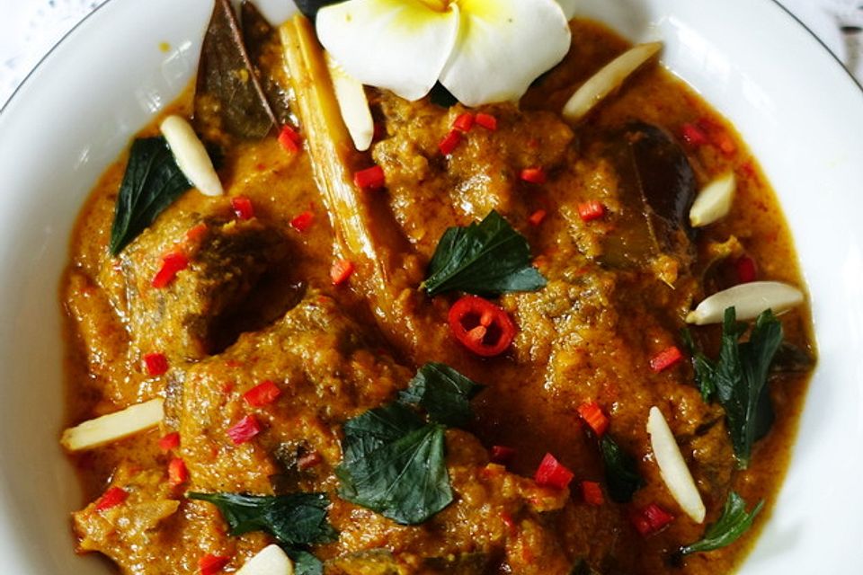 Rendang daging sapi pedas ala Jakarta