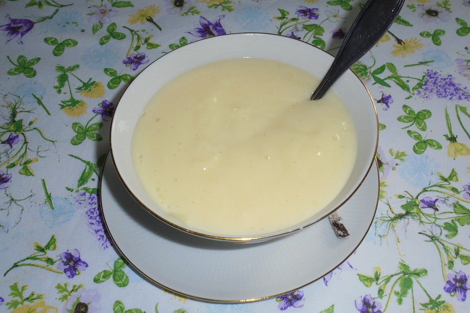 Vanillesauce - schnell & einfach aus Vanillepudding