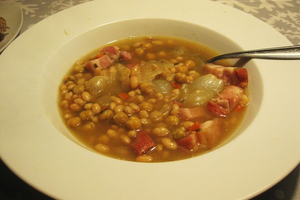 Weiße Bohnensuppe