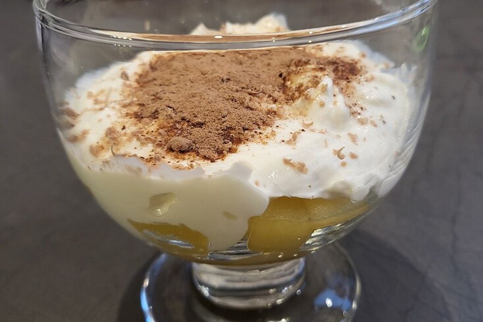 Apfel-Amaretto-Quarkspeise