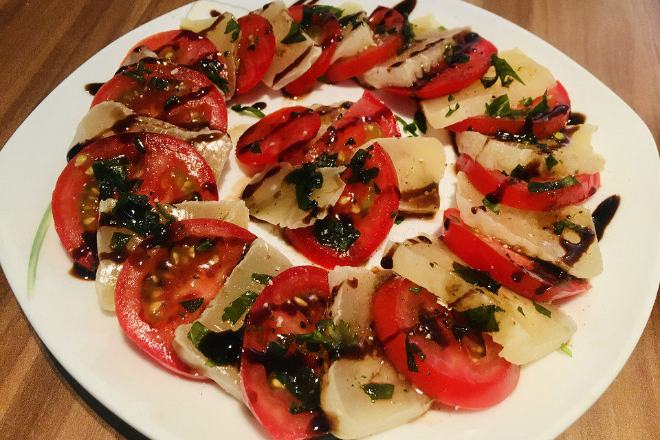 Harzer Käse-Tomate-Carpaccio