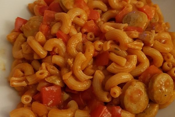 Wurstpfanne mit Hörnchennudeln von LaraRod | Chefkoch Wurstpfanne mit Hörnchennudeln von LaraRod | Chefkoch