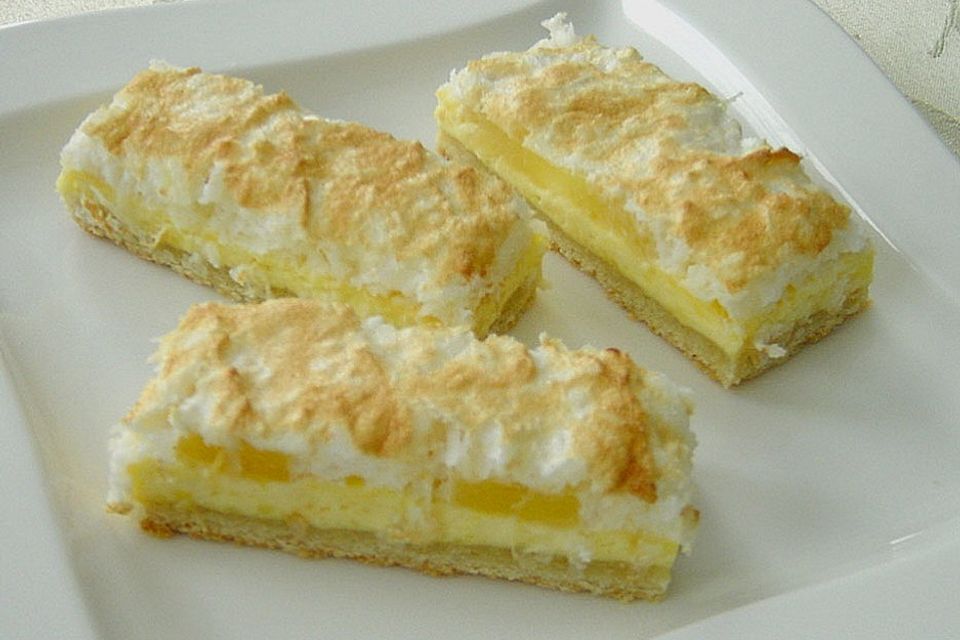 Ananaskuchen mit Kokosbaiser