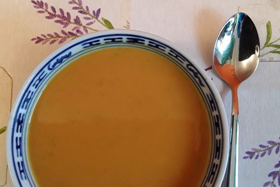 Kürbissuppe mit Schmelzkäse