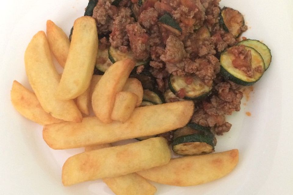 Hackpfanne mit Zucchini