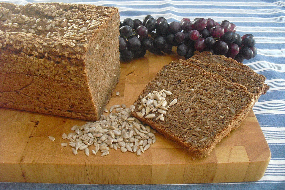 Schwarzbrot nach Landfrauenart