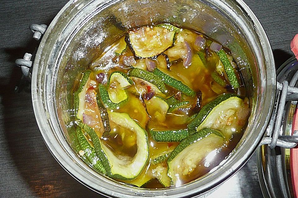 Zucchini in Honigmarinade