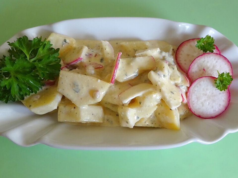 Kartoffelsalat mit Radieschen und saurer Sahne von raphianja| Chefkoch