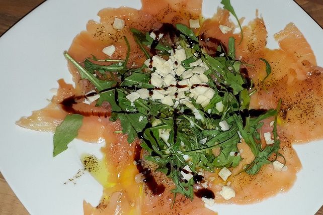 Räucherlachs-Carpaccio mit Parmesan und Rucola von sylt75| Chefkoch