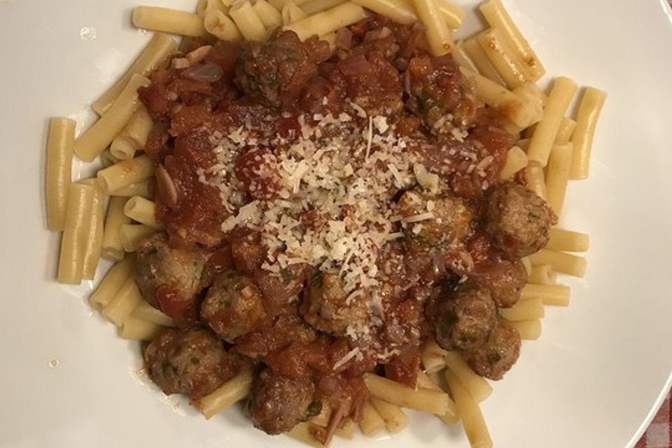 Spaghetti con polpette "Pompeji"