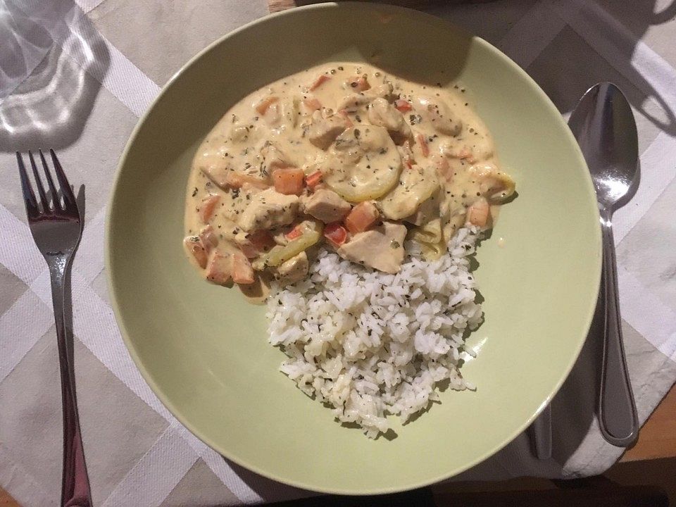 Köstliche Hähnchen-Gemüse-Pfanne mit Reis von ToniMaria| Chefkoch