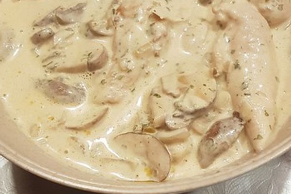 Geschnetzeltes in Pilzrahmsoße von Abacusteam | Chefkoch Geschnetzeltes in Pilzrahmsoße von Abacusteam | Chefkoch