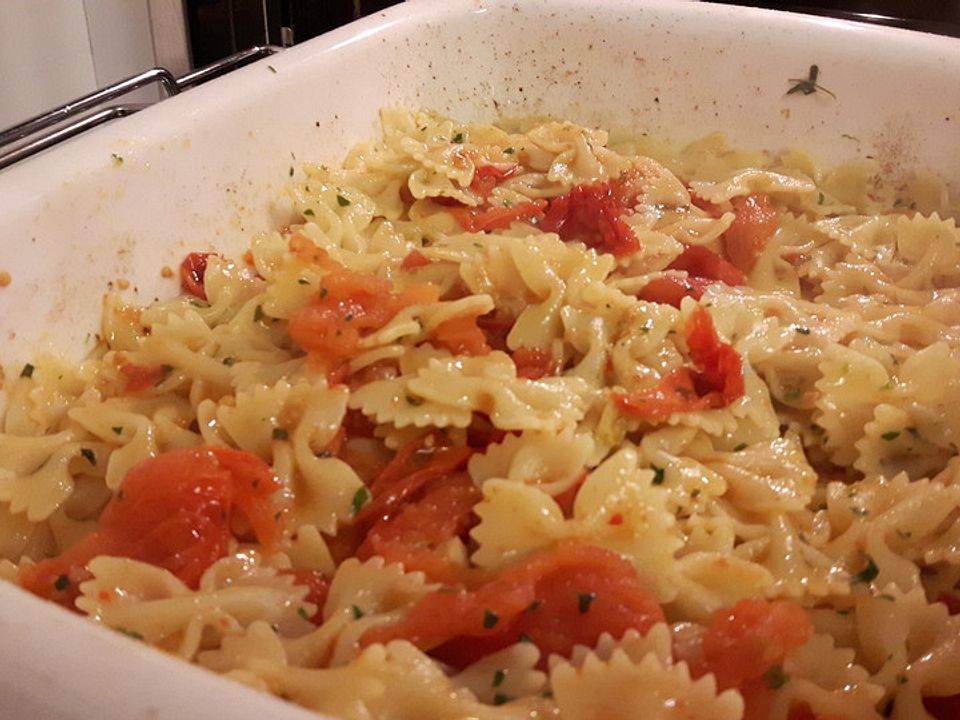 Farfalle mit gerösteten Tomaten von meister_thymian| Chefkoch