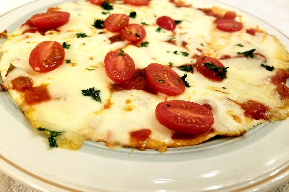 Pfannenpizza mit Mozzarella