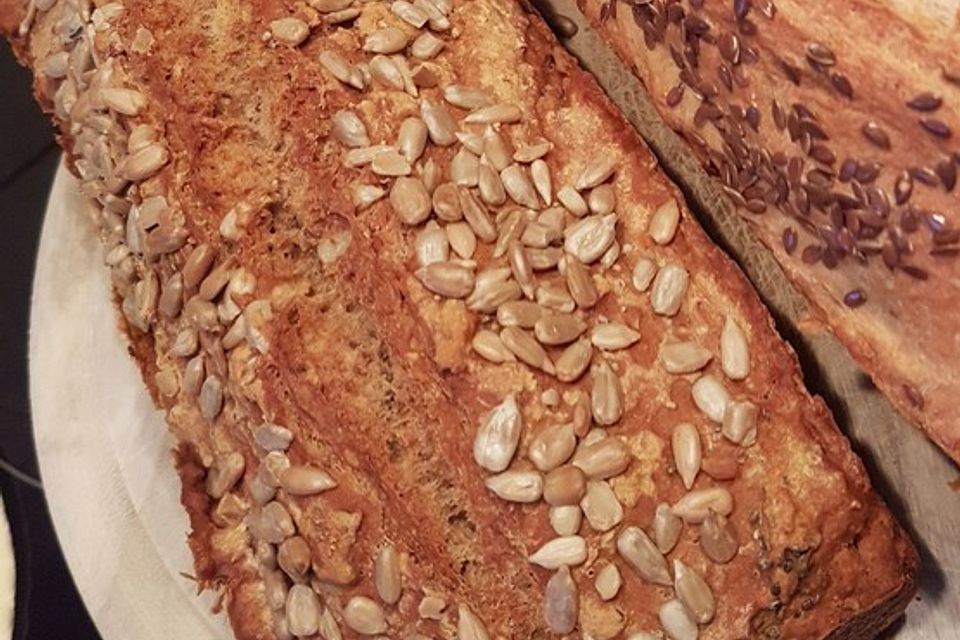 Histaminarmes Dinkelbrot mit Apfel und Karotte